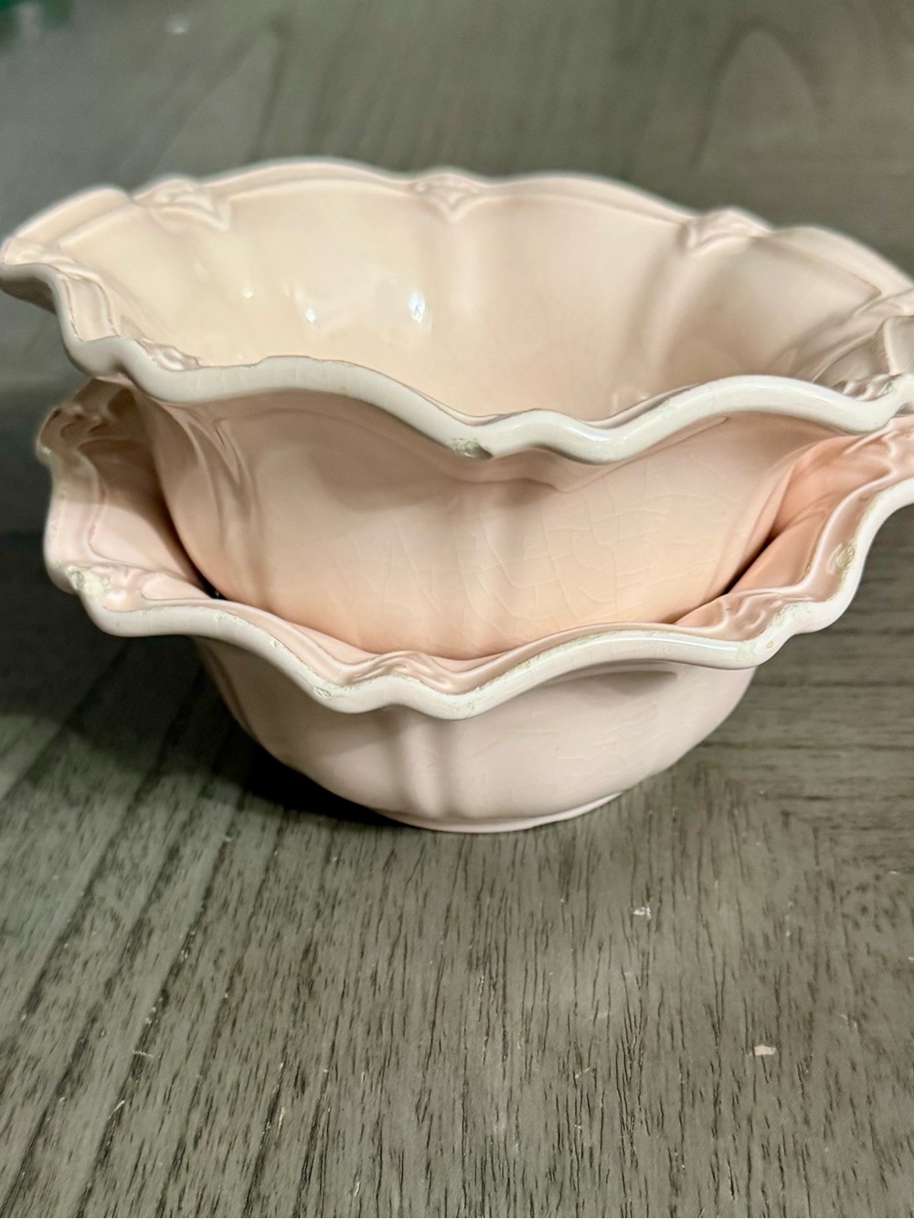 Set of Two Scalloped Bowls in Pale Blush